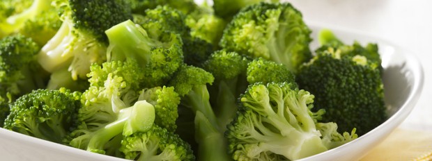 Conheça cinco vitaminas e minerais essenciais para a saúde e a beleza da mulher